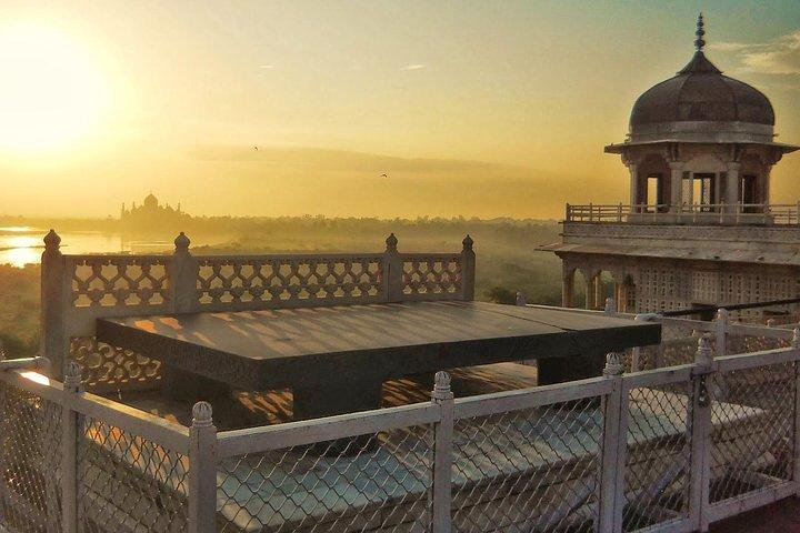 2-Day Taj Mahal Agra Overnight Trip From Delhi by Car